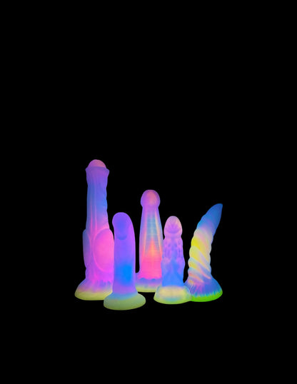 FANTASY DILDO KNOTTED SILICONE 9 INCH GLOW IN THE DARK